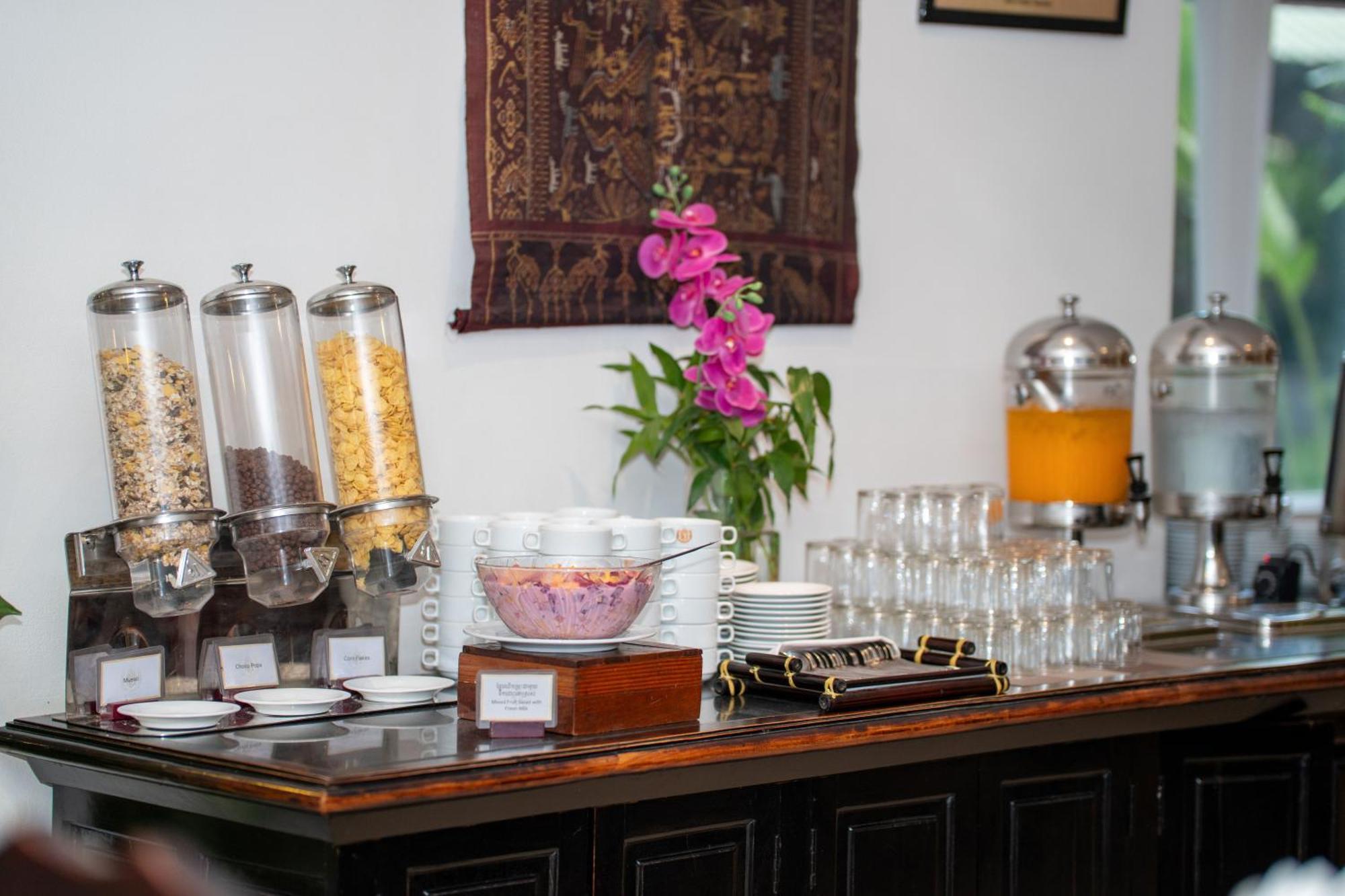 Khemara Angkor Hotel&Spa Siem Reap Bagian luar foto