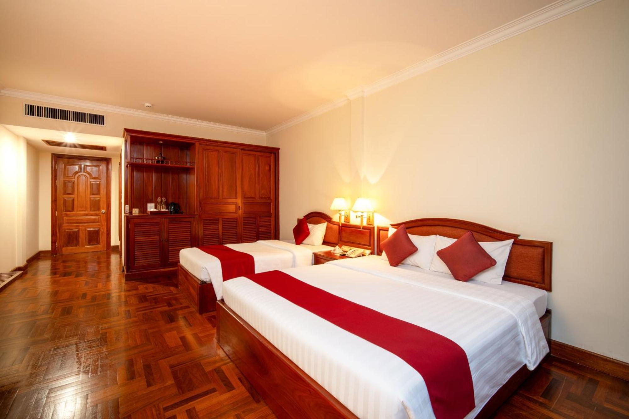 Khemara Angkor Hotel&Spa Siem Reap Bagian luar foto