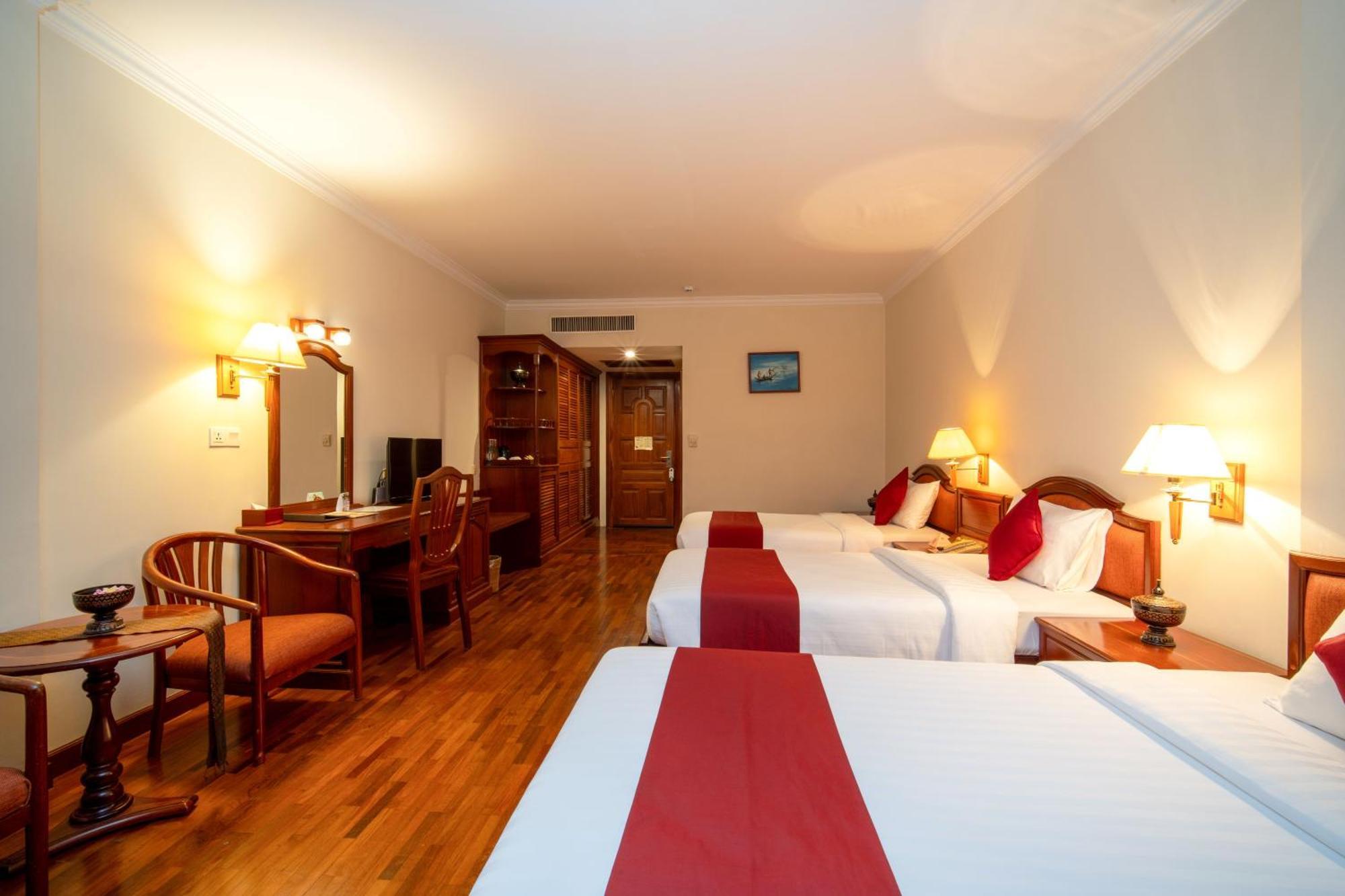 Khemara Angkor Hotel&Spa Siem Reap Bagian luar foto
