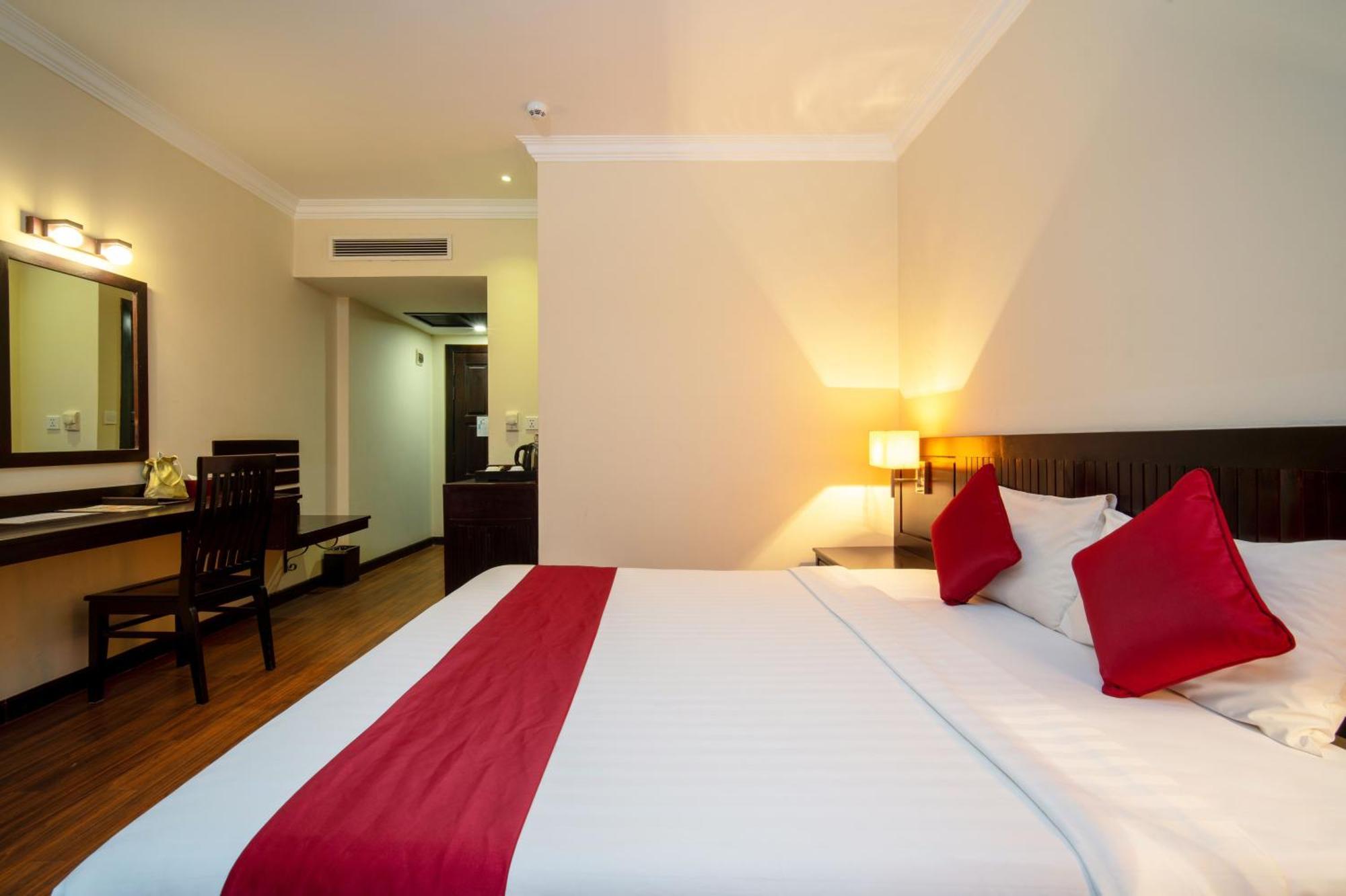 Khemara Angkor Hotel&Spa Siem Reap Bagian luar foto